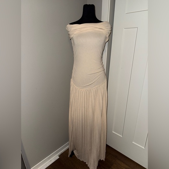 Lioness Dresses & Skirts - Lioness Field of Dream Maxi S